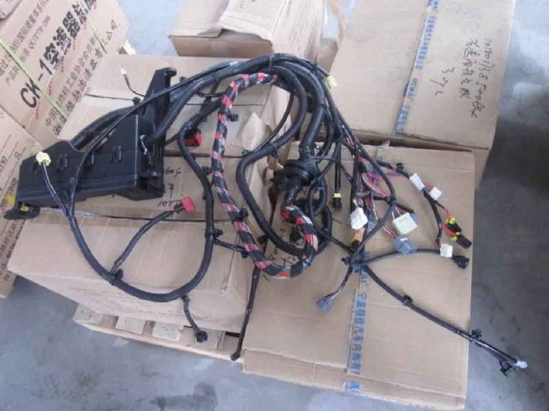 Фото Проводка моторного отсека седан. CVT 1,8, после 2011.4 1067003669     Проводка моторного отсека седан. CVT 1,8, после 2011.4 1067003669     — фото, цена