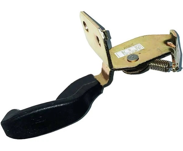 Фото Ручка открытия лючка бензобака 1068002182     Ручка открытия лючка бензобака 1068002182     — фото, цена