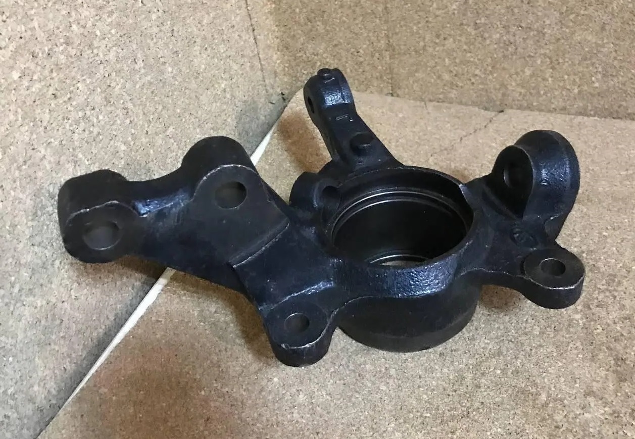 Фото Цапфа передняя правая  10136440-00  F3-3001102     Цапфа передняя правая  10136440-00  F3-3001102     — фото, цена